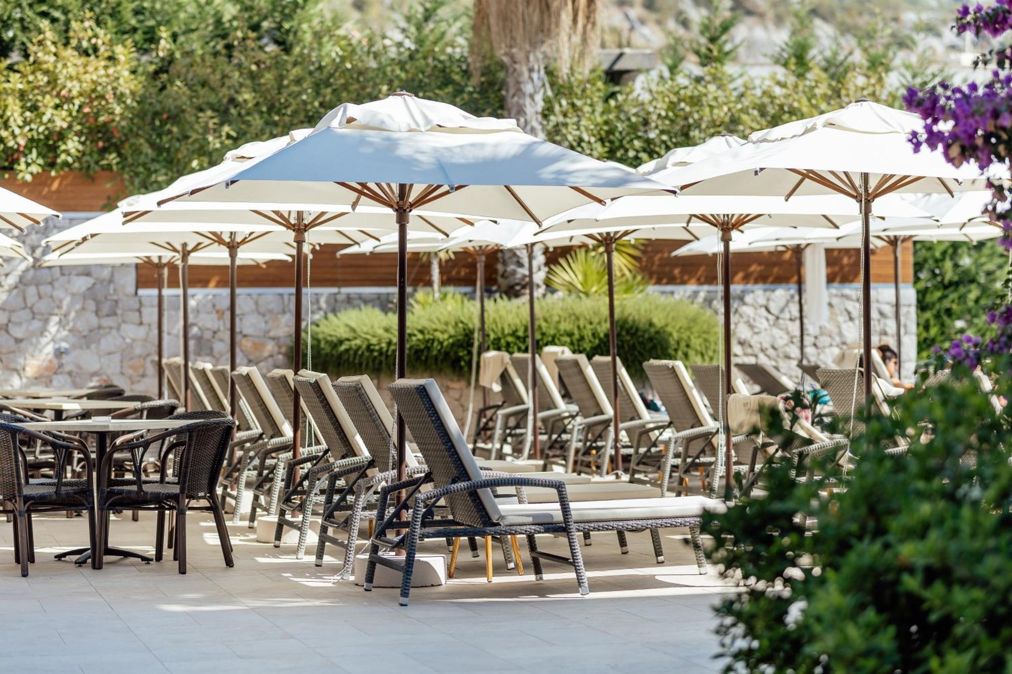 Bellezza Resort & Spa โกตอร์ ภายนอก รูปภาพ
